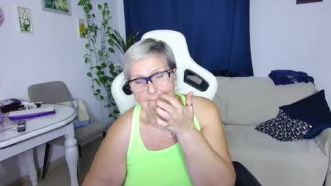 Selenna online show from 02/15/26, 06:37