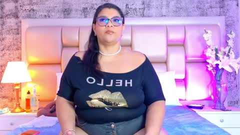 Selenna Cooper online show from 04/09/26, 11:37