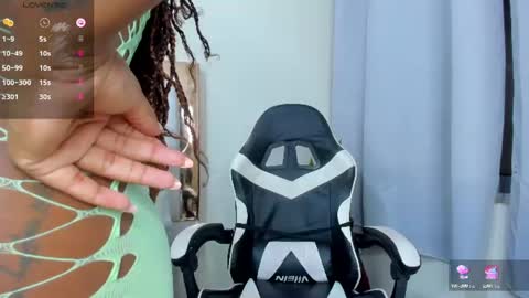 SelennaFox online show from 07/08/26, 04:50