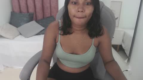 Snapshot of selenne_carter chatting on 02/19/26, 12:45 selenne carter online show from 02/19/26, 12:45