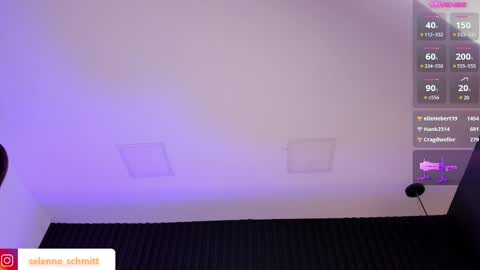 Selenne online show from 02/26/25, 08:44