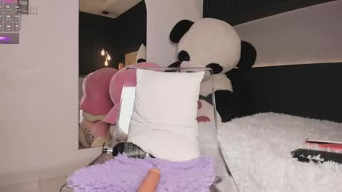 Selenne online show from 09/10/25, 10:32