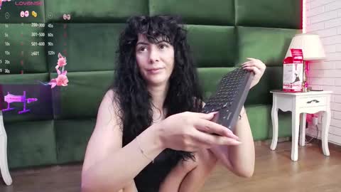 Selen online show from 09/28/25, 04:07