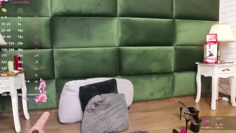 Selen online show from 11/09/25, 08:07