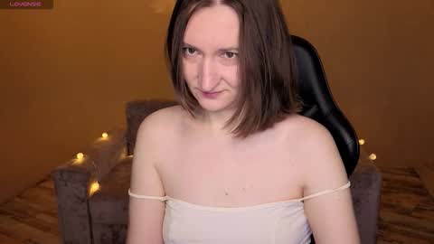 Snapshot of selestiasonata chatting on 02/14/26, 01:24 selestiasonata online show from 02/14/26, 01:24