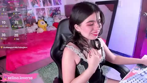 Selina online show from 04/17/26, 03:09