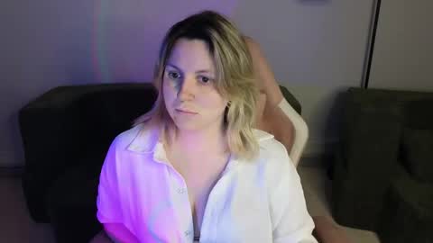 Selin online show from 04/23/26, 02:24