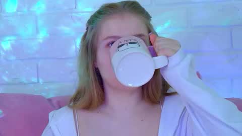 SelinSwarovski online show from 10/10/25, 10:42