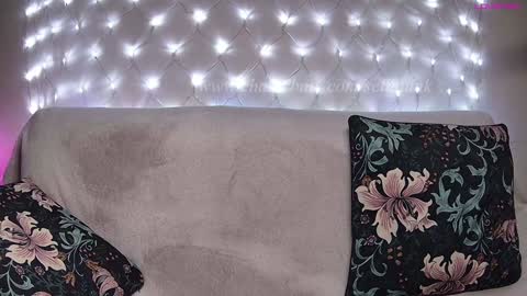 Snapshot of sellapink chatting on 12/09/24, 01:34 My name is Sella and im Bisexual online show from 12/09/24, 01:34