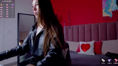 Nicole online show from 01/24/25, 01:56