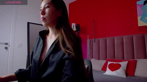 Nicole online show from 01/29/25, 01:48