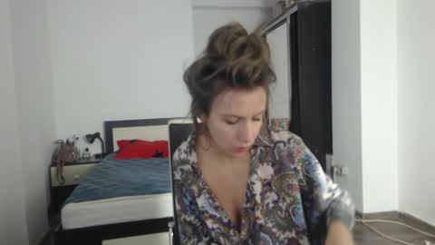 sellena_angels online show from 02/28/25, 10:30