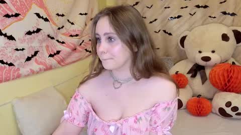 Snapshot of sellyahouston chatting on 10/20/25, 08:20 Sellya online show from 10/20/25, 08:20