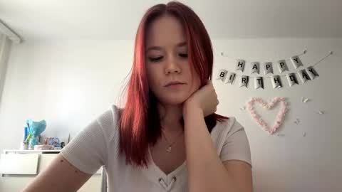 Snapshot of selmacalumag chatting on 04/18/26, 10:52 Lily online show from 04/18/26, 10:52