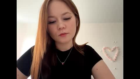 Snapshot of selmacalumag chatting on 06/05/26, 06:52 Lily online show from 06/05/26, 06:52