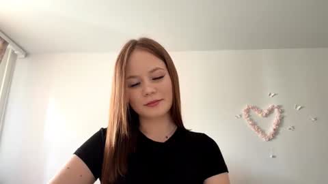 Lily online show from 06/16/26, 04:04
