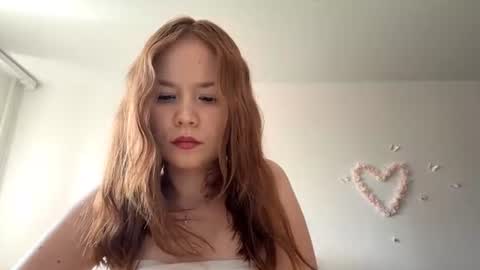 Lily online show from 07/25/26, 09:51