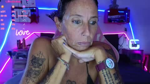 Snapshot of selvaggia_del_caribe chatting on 12/28/24, 04:30 Selvaggia Del Caribe online show from 12/28/24, 04:30