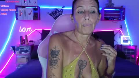 Snapshot of selvaggia_del_caribe chatting on 01/09/25, 04:17 Selvaggia Del Caribe online show from 01/09/25, 04:17