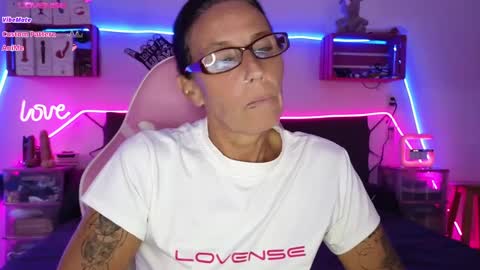Snapshot of selvaggia_del_caribe chatting on 01/10/25, 05:34 Selvaggia Del Caribe online show from 01/10/25, 05:34