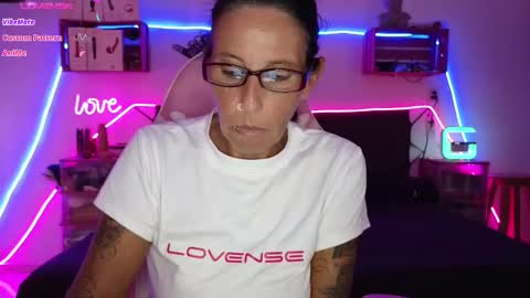 Snapshot of selvaggia_del_caribe chatting on 01/14/25, 08:48 Selvaggia Del Caribe online show from 01/14/25, 08:48