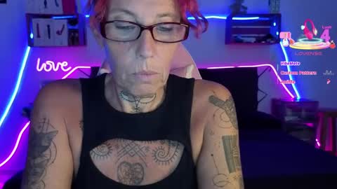 Snapshot of selvaggia_del_caribe chatting on 09/22/25, 04:42 Selvaggia Del Caribe online show from 09/22/25, 04:42