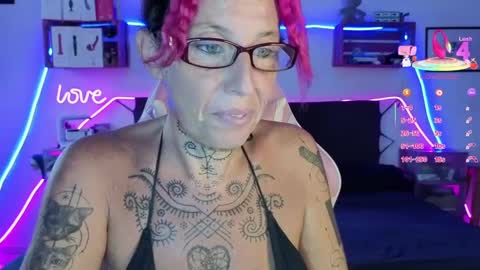 Snapshot of selvaggia_del_caribe chatting on 09/30/25, 04:23 Selvaggia Del Caribe online show from 09/30/25, 04:23