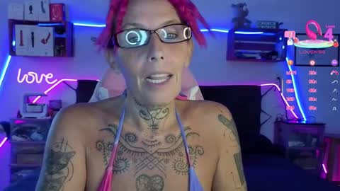 Snapshot of selvaggia_del_caribe chatting on 10/13/25, 04:51 Selvaggia Del Caribe online show from 10/13/25, 04:51