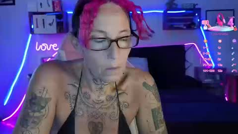 Snapshot of selvaggia_del_caribe chatting on 10/15/25, 04:40 Selvaggia Del Caribe online show from 10/15/25, 04:40