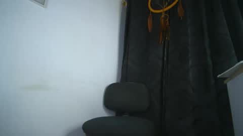 Snapshot of sem_alas chatting on 09/18/25, 01:18 sem_alas online show from 09/18/25, 01:18