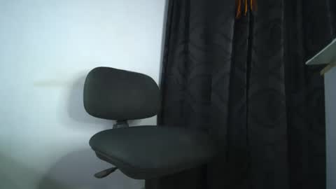 Snapshot of sem_alas chatting on 10/18/25, 05:10 sem_alas online show from 10/18/25, 05:10