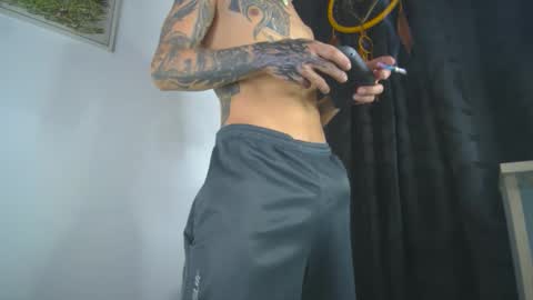 Snapshot of sem_alas chatting on 12/15/25, 11:31 sem_alas online show from 12/15/25, 11:31