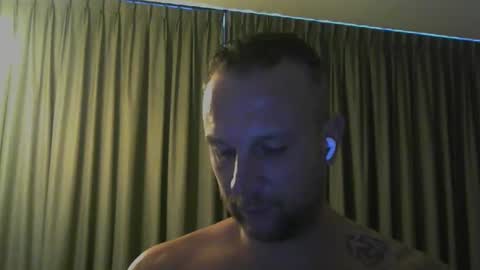 Snapshot of sence08 chatting on 02/03/26, 02:33 sence08 online show from 02/03/26, 02:33