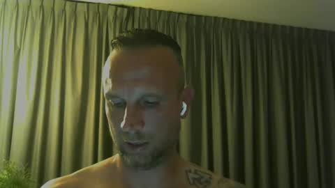 Snapshot of sence08 chatting on 05/20/26, 08:48 sence08 online show from 05/20/26, 08:48