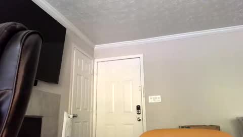 sencilloparati online show from 10/14/25, 03:46