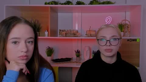 Snapshot of sendi_cais chatting on 10/15/25, 08:47 Sendi online show from 10/15/25, 08:47