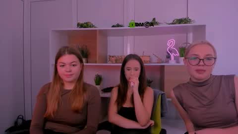 Snapshot of sendi_cais chatting on 10/21/25, 08:26 Sendi online show from 10/21/25, 08:26