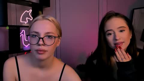 Snapshot of sendi_cais chatting on 10/23/25, 08:35 Sendi online show from 10/23/25, 08:35