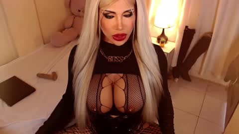 unstappable queen kate online show from 10/25/25, 04:53