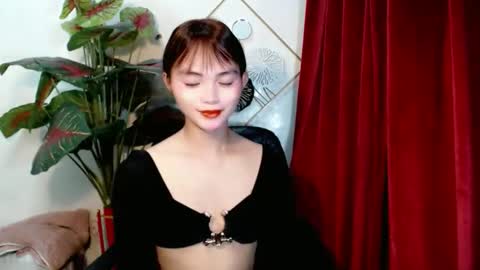 Snapshot of sensational_yeng chatting on 10/12/25, 12:15 sensational_yeng online show from 10/12/25, 12:15