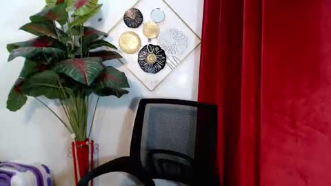 Snapshot of sensational_yeng chatting on 10/18/25, 02:40 sensational_yeng online show from 10/18/25, 02:40