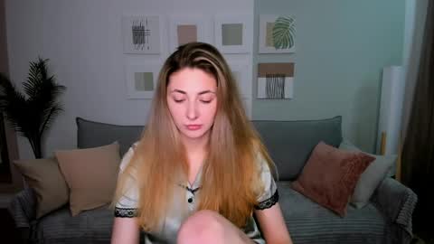 sensitiveheartt online show from 04/11/26, 08:18