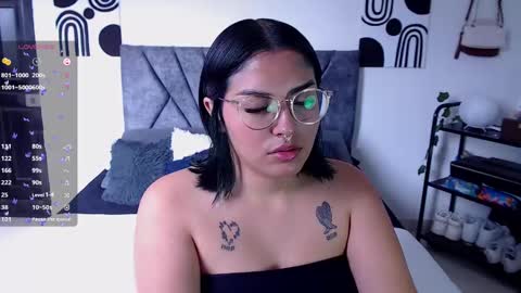 Snapshot of sensual_flame chatting on 02/27/25, 07:26 Camille and sophie online show from 02/27/25, 07:26