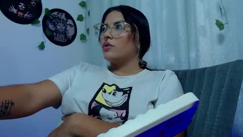 Camille and sophie online show from 11/20/25, 08:41