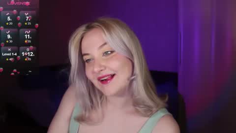 Ilona online show from 11/23/25, 07:35