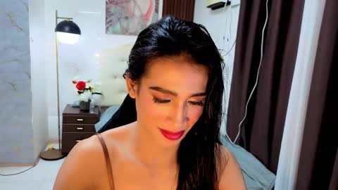 Snapshot of sensual_goergia chatting on 09/18/25, 12:29 sensual_goergia online show from 09/18/25, 12:29