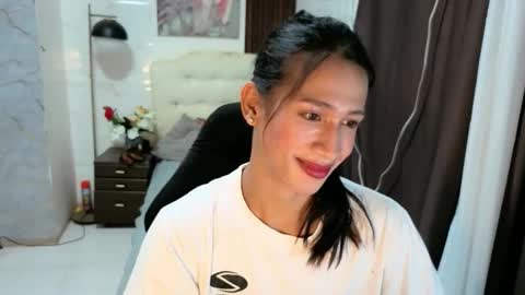 Snapshot of sensual_goergia chatting on 10/12/25, 11:42 sensual_goergia online show from 10/12/25, 11:42