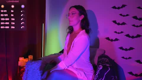 Jasmine online show from 10/20/25, 01:00