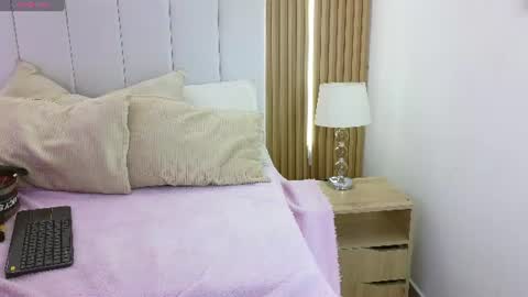Snapshot of sensual_kim77 chatting on 06/30/26, 12:50 Sensual Kim77 online show from 06/30/26, 12:50