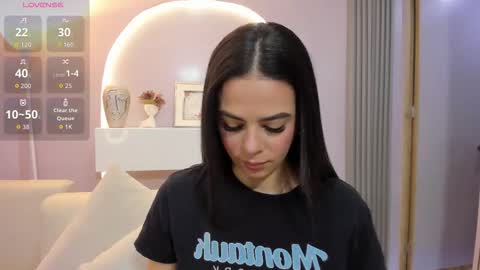 Sophie     online show from 03/24/26, 11:15